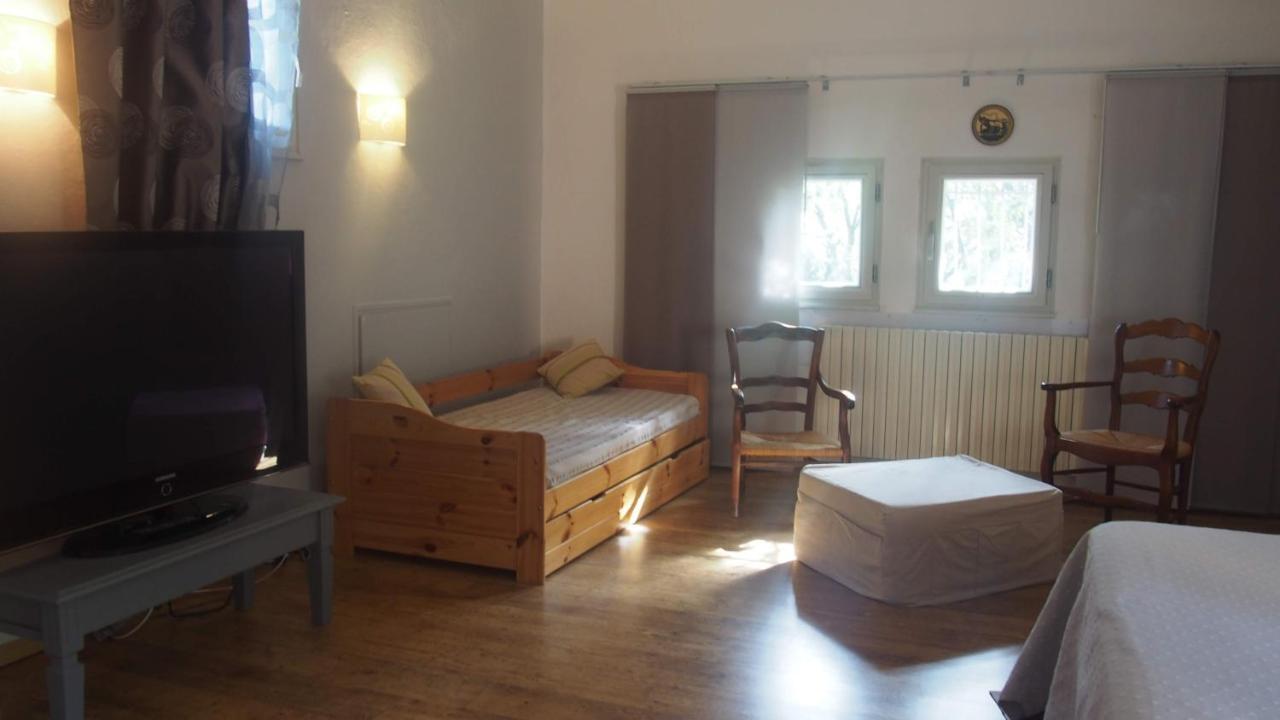 Mas Du Kairos Hotel Venasque Bagian luar foto